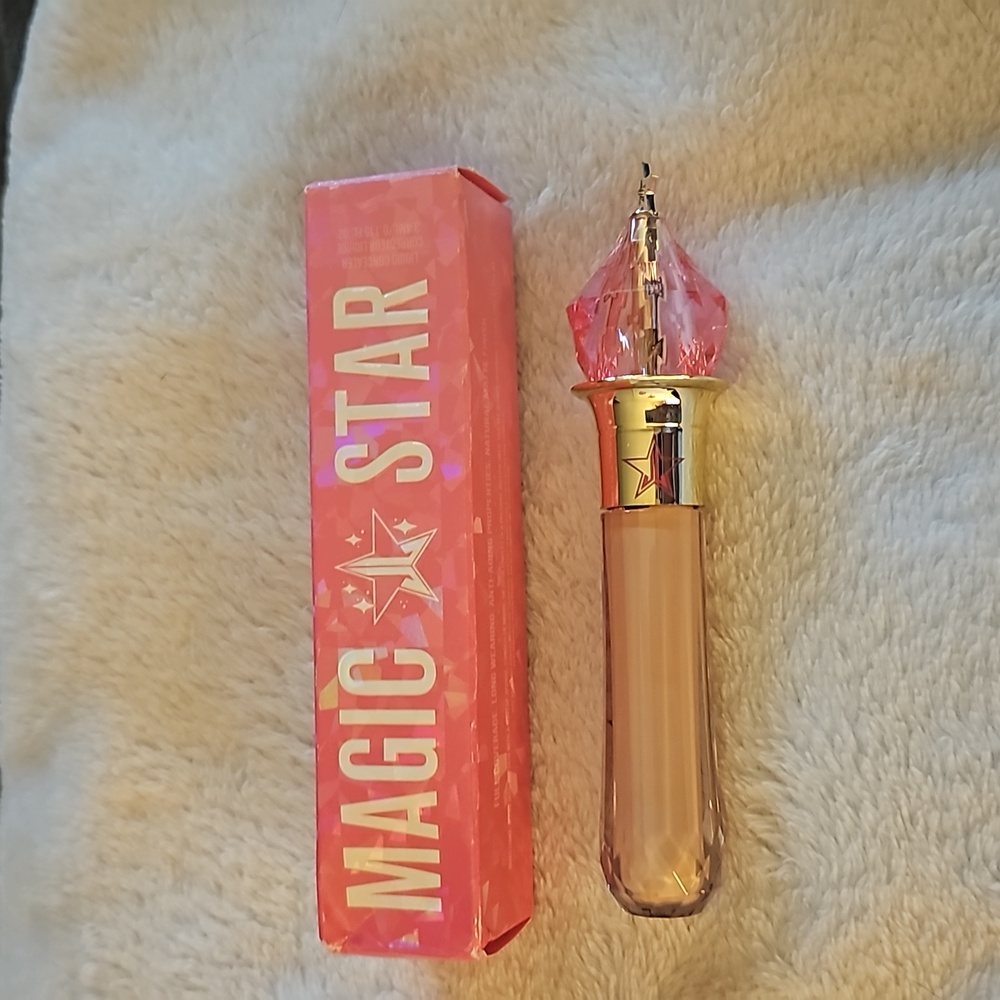 Jeffree Star concealer